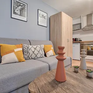 Appartement Cv1g Charming Studio At République - 2p
